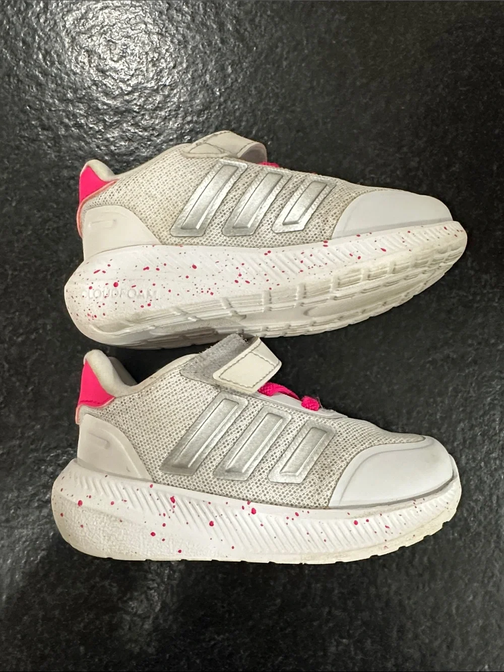 Adidas toddler size 6 sneakers